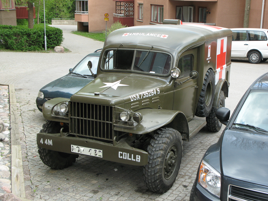 1943_Dodge_Ambulance_WC54_01.jpg